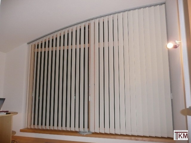 Vertikaljalousie, Lamellenvorhang, Licht regulieren - TKM Klaus Madzar